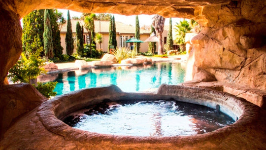 Private Jacuzzi, Couples Massage & Luxury Stayover | Muldersdrift