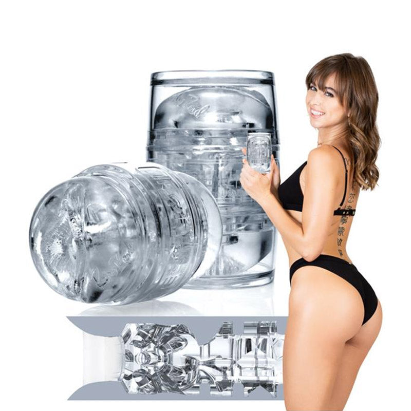 FleshlightÂ® Quickshot Riley Reid